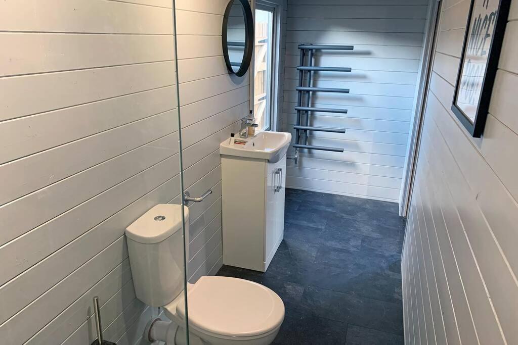 Cosy, Self-Contained Garden Room In City Centre! Hereford Exterior foto
